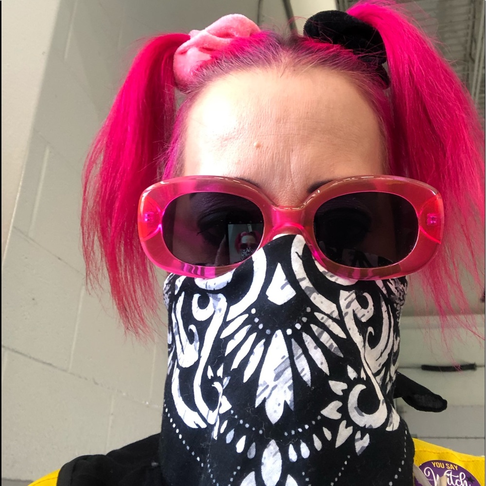 Meet your Posher, Rhonda